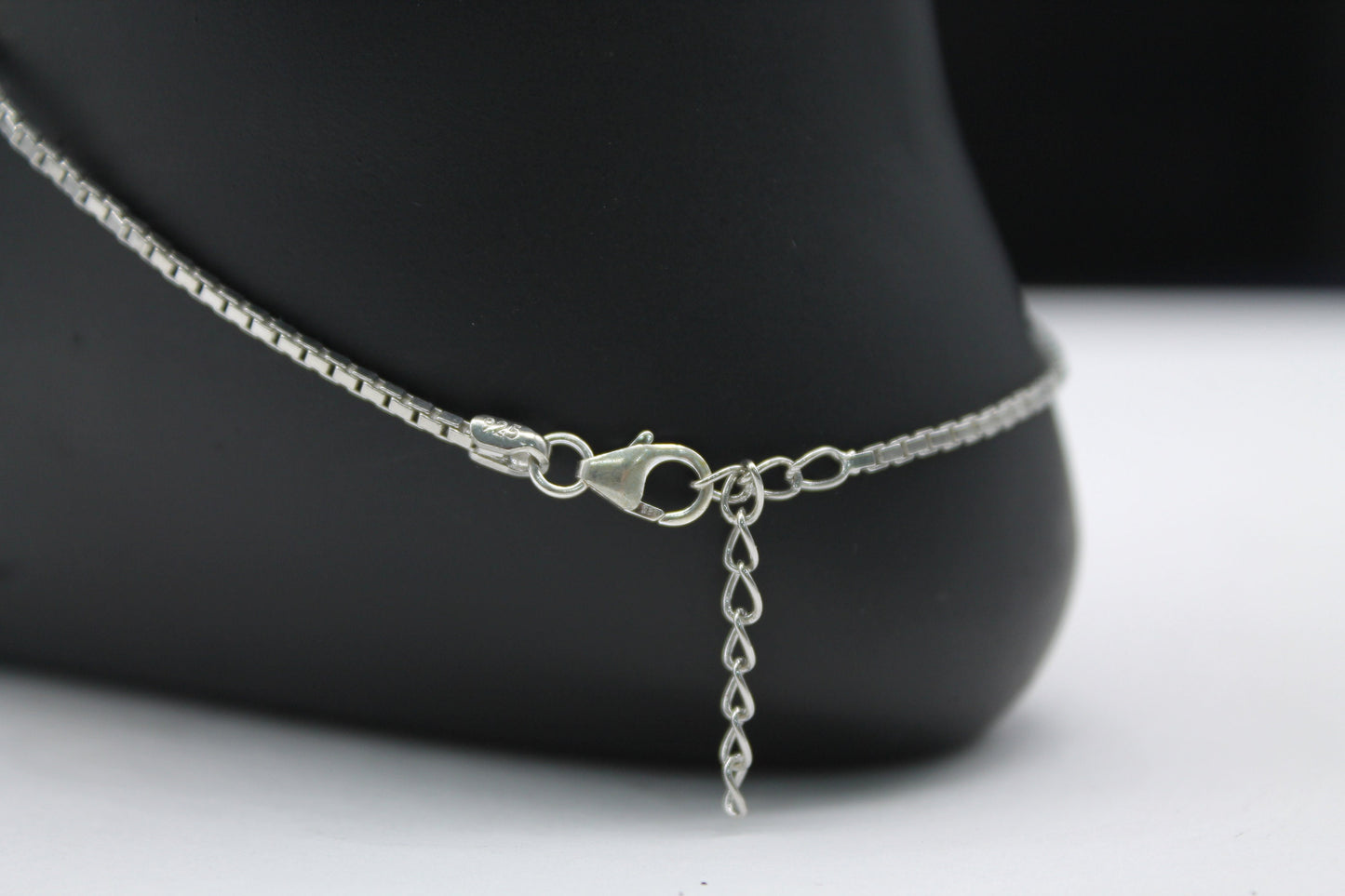 925 Sterling Silver Anklet, Minimalist Chain Anklet, 4 mm Moissanite Single Stone Anklet, Dainty Handmade Jewelry, Perfect for Everyday