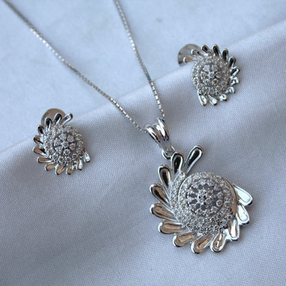 Real Diamond 18K Gold Necklace Set, IGI Certified Diamond Jewelry Set, Chain Pendant Necklace with Stud Earrings, Designer Diamond Jewelry