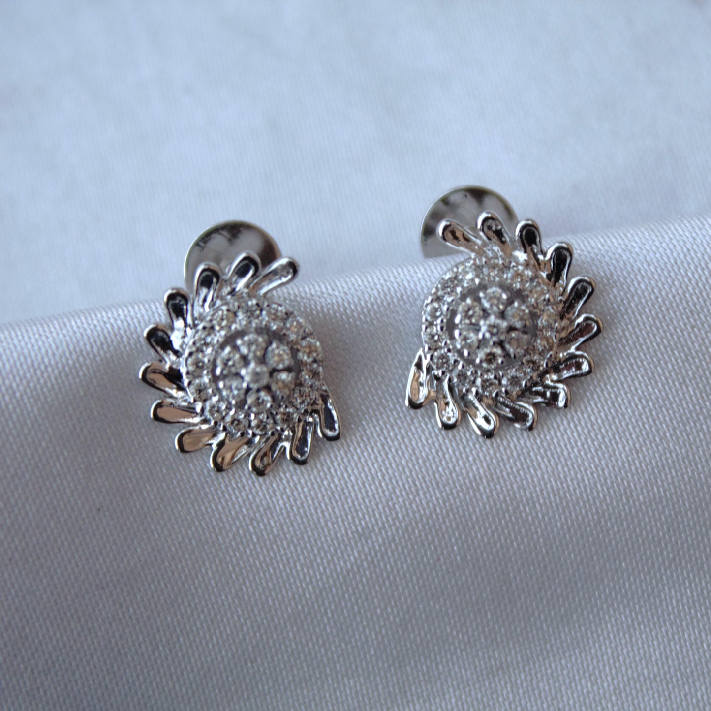 Real Diamond 18K Gold Necklace Set, IGI Certified Diamond Jewelry Set, Chain Pendant Necklace with Stud Earrings, Designer Diamond Jewelry