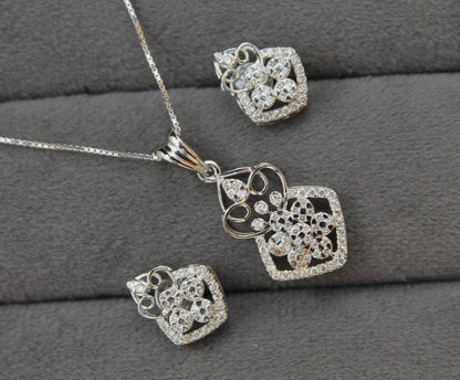 IGI Certified Diamond Jewelry, Natural Diamond Gold Jewelry, 18K Solid Gold Pendant with Chain and Stud Earring Set, Lightweight Dainty Set