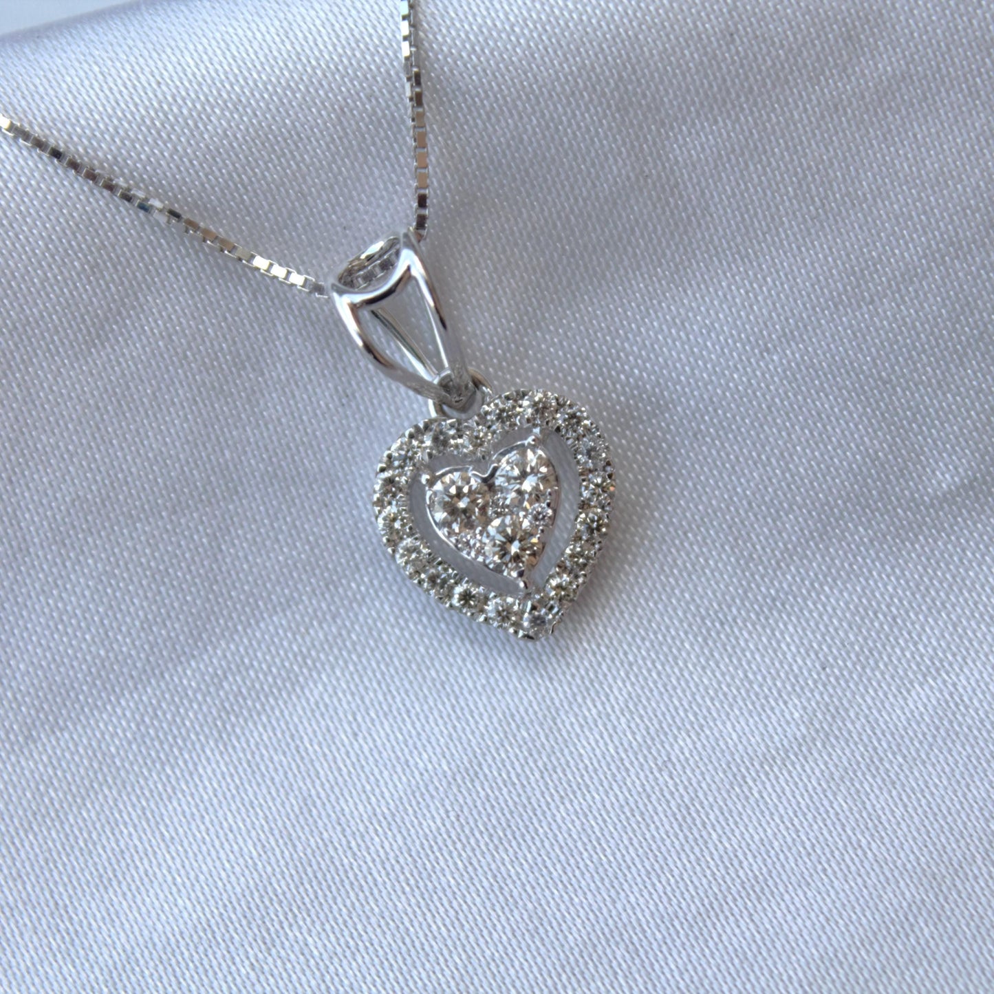 Heart Diamond Solitaire Halo Pendant, Lightweight Diamond Pendant, 18k White Gold Bridal Jewelry, Solid Gold Pendant with Chain for Gift