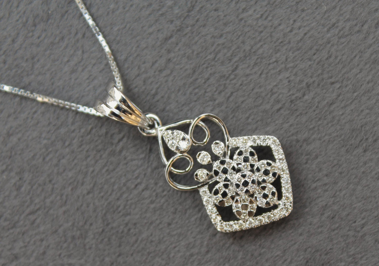 IGI Certified Diamond Jewelry, Natural Diamond Gold Jewelry, 18K Solid Gold Pendant with Chain and Stud Earring Set, Lightweight Dainty Set