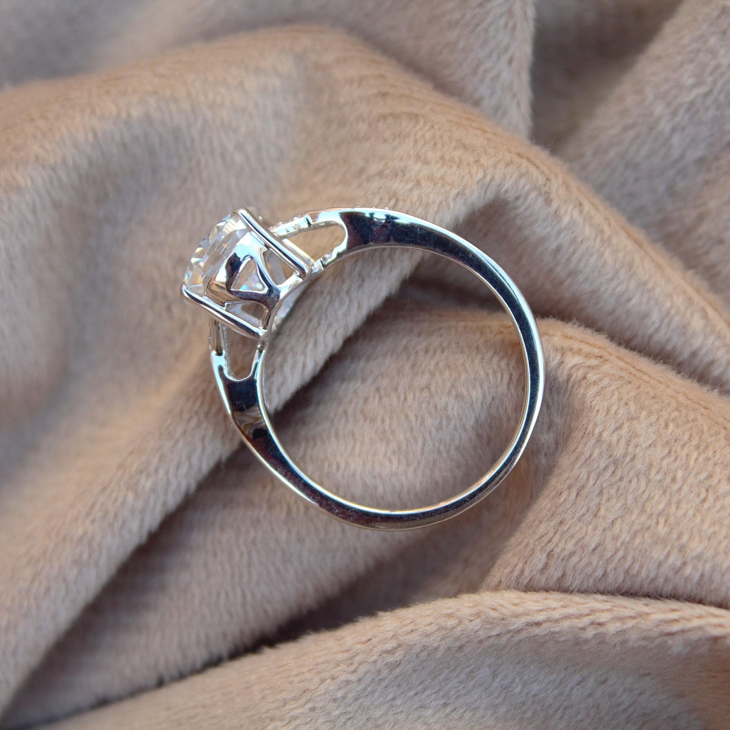 Stunning Oval Cut Moissanite Ring, Sterling Silver Engagement Ring, Vintage-Inspired Promise Ring, Dainty Anniversary Gift, Bridal Jewelry