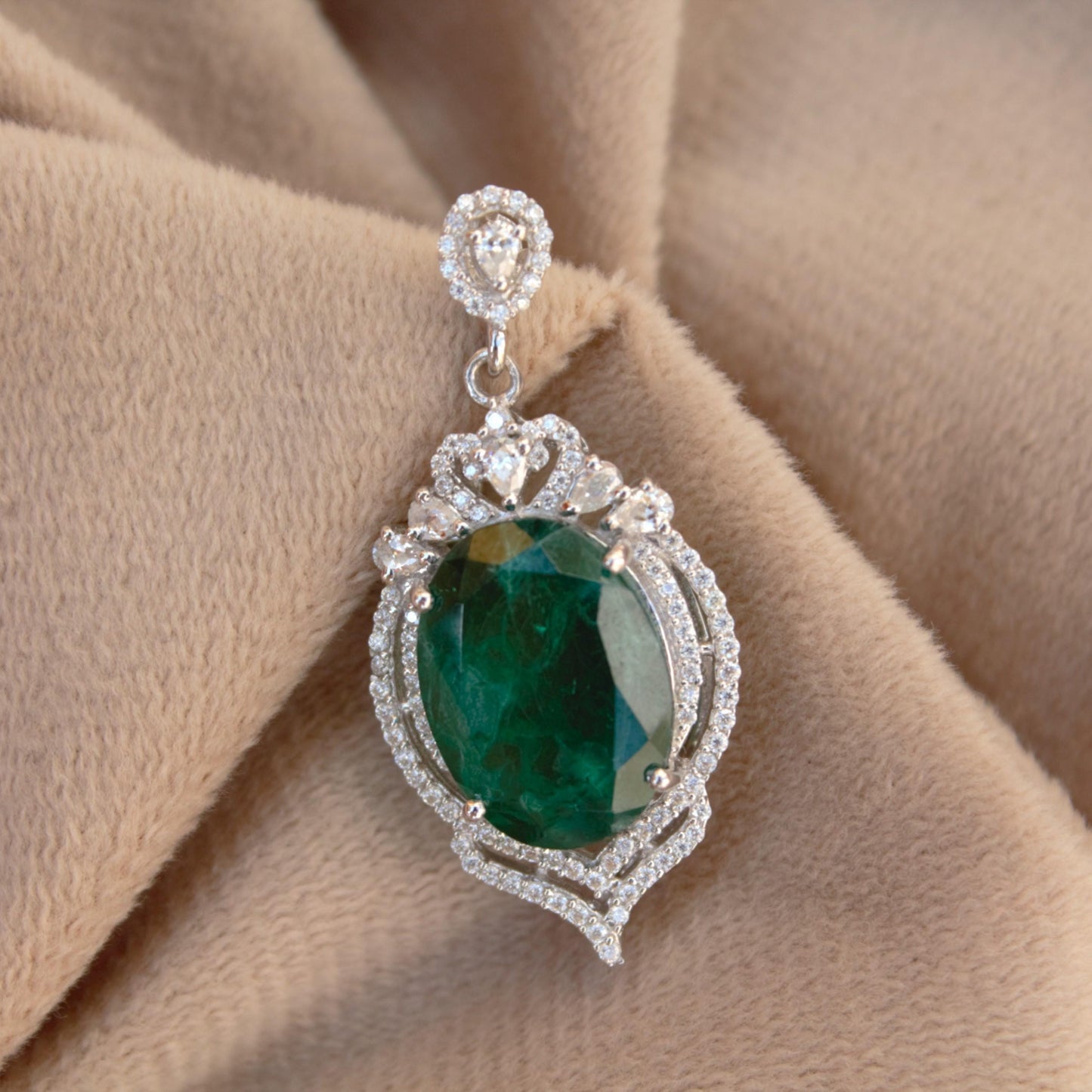 Oval & Round Silver Pendant, Delicate Sterling Silver Pendant, Emerald Inclusion With Moissanite Silver Pendant, Birthday Gift for Daughter