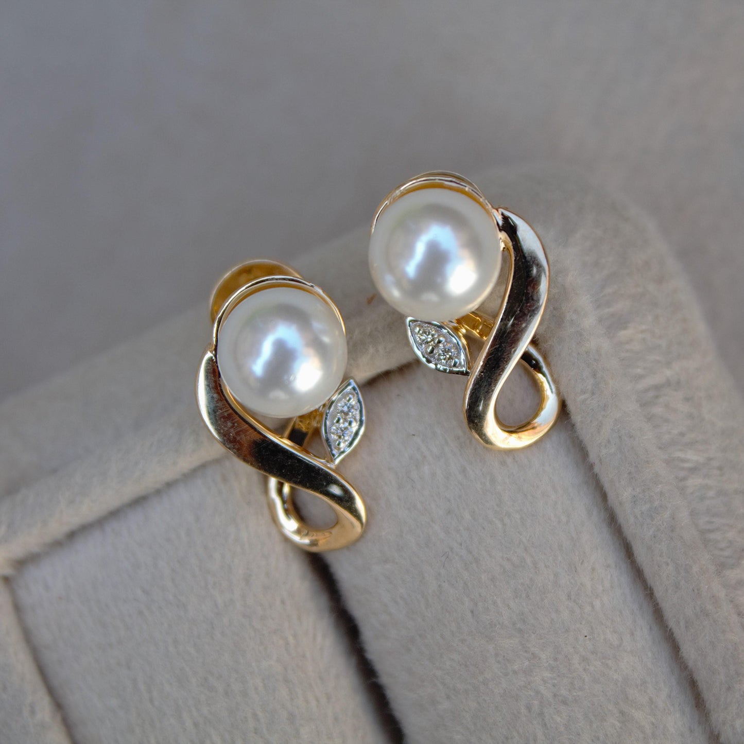 Natural Diamond With Pearl Stud Earring, Certified Real Diamond 18K Gold Jewelry, Screw Back Earring for Women, Beautiful Luxuries Earrings