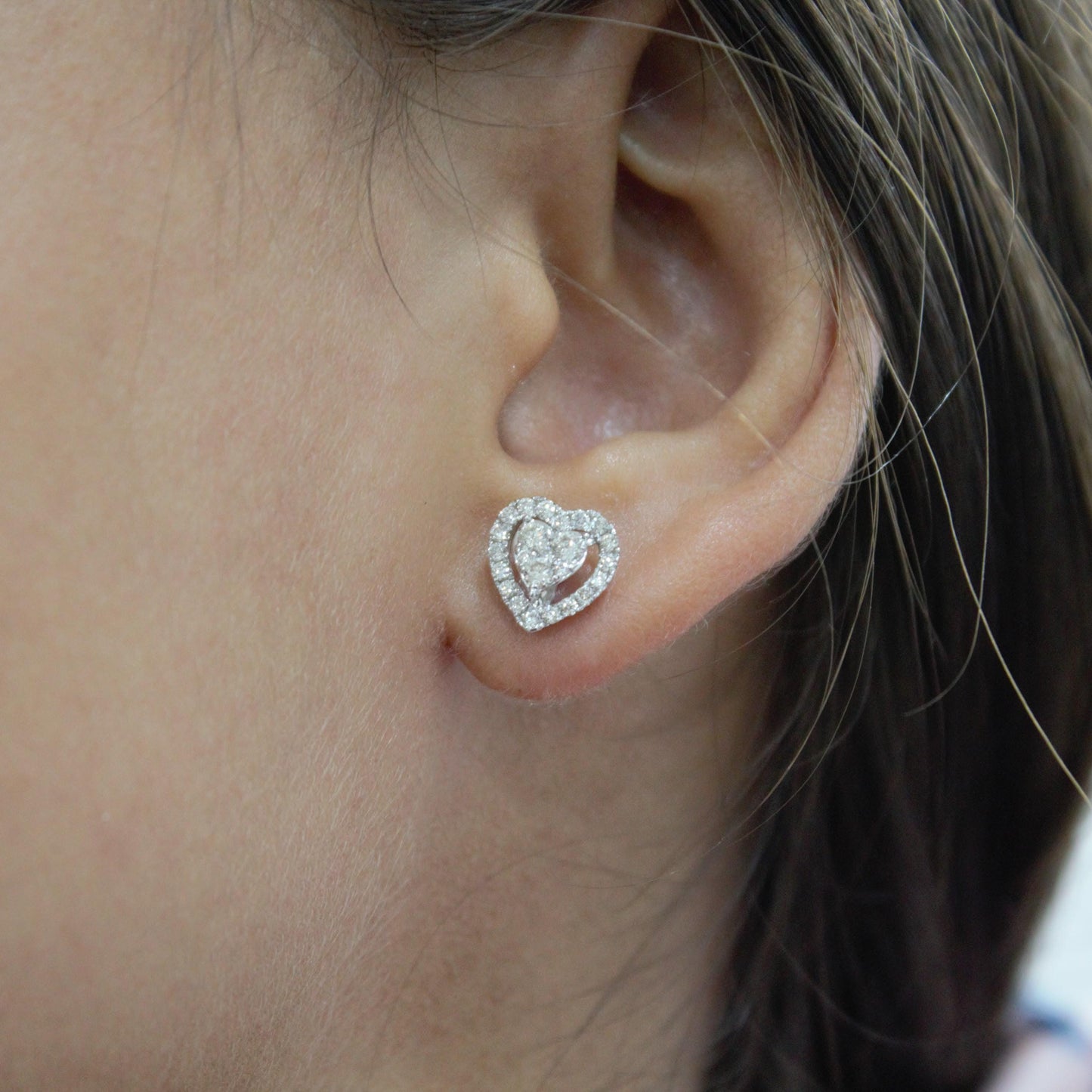 Heart Diamond Solitaire Halo Pendant, Lightweight Diamond Pendant, 18k White Gold Bridal Jewelry, Solid Gold Pendant with Chain for Gift