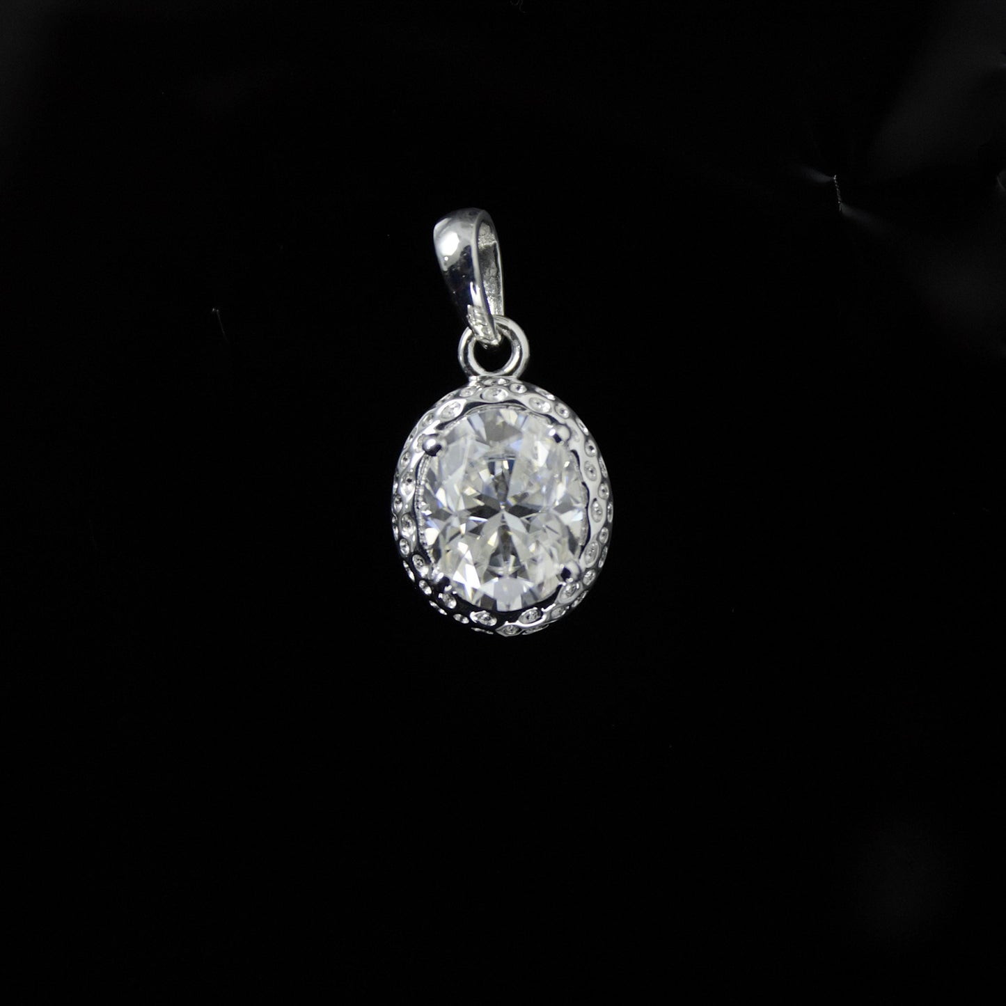 Moissanite 925 Sterling Silver Pendant, Oval Cut White Stone Pendant for Men and Women, Minimalist Pendant for Chain, Silver Charm Pendant