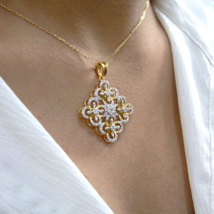 Designer Gold Diamond Jewelry Set, 18k Yellow Gold Chain Pendant with Stud Earrings, Clover Diamond Jewelry, Wedding Jewelry Gift for Bride