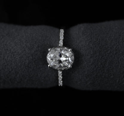 Oval Cut Moissanite Ring, Lightweight Silver Ring for Girlfriend, Minimalist Moissanite Ring, Daily Wear Silver Ring, Cluster Silver Ring