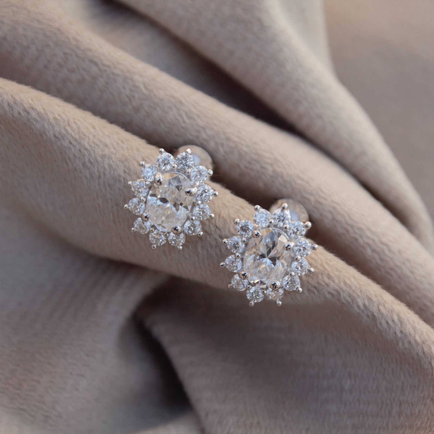 925 Sterling Silver Oval Stud Earrings* Moissanite White Stone Earrings* Handmade Minimalist Earrings for Wedding Gift* Tiny Solitaire Studs