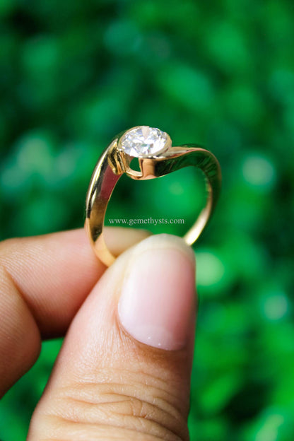 0.90 Carat Lab Grown Diamond Ring, Solid Gold Ring, Perfect for Engagement or Wedding Gift, Statement Gold Ring for Women, Christmas Gift