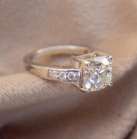 Cushion Cut Moissanite Engagement Ring,925 Sterling Silver Vintage Ring, Ethical Moissanite Ring for Her, Ideal for Proposal or Special Gift