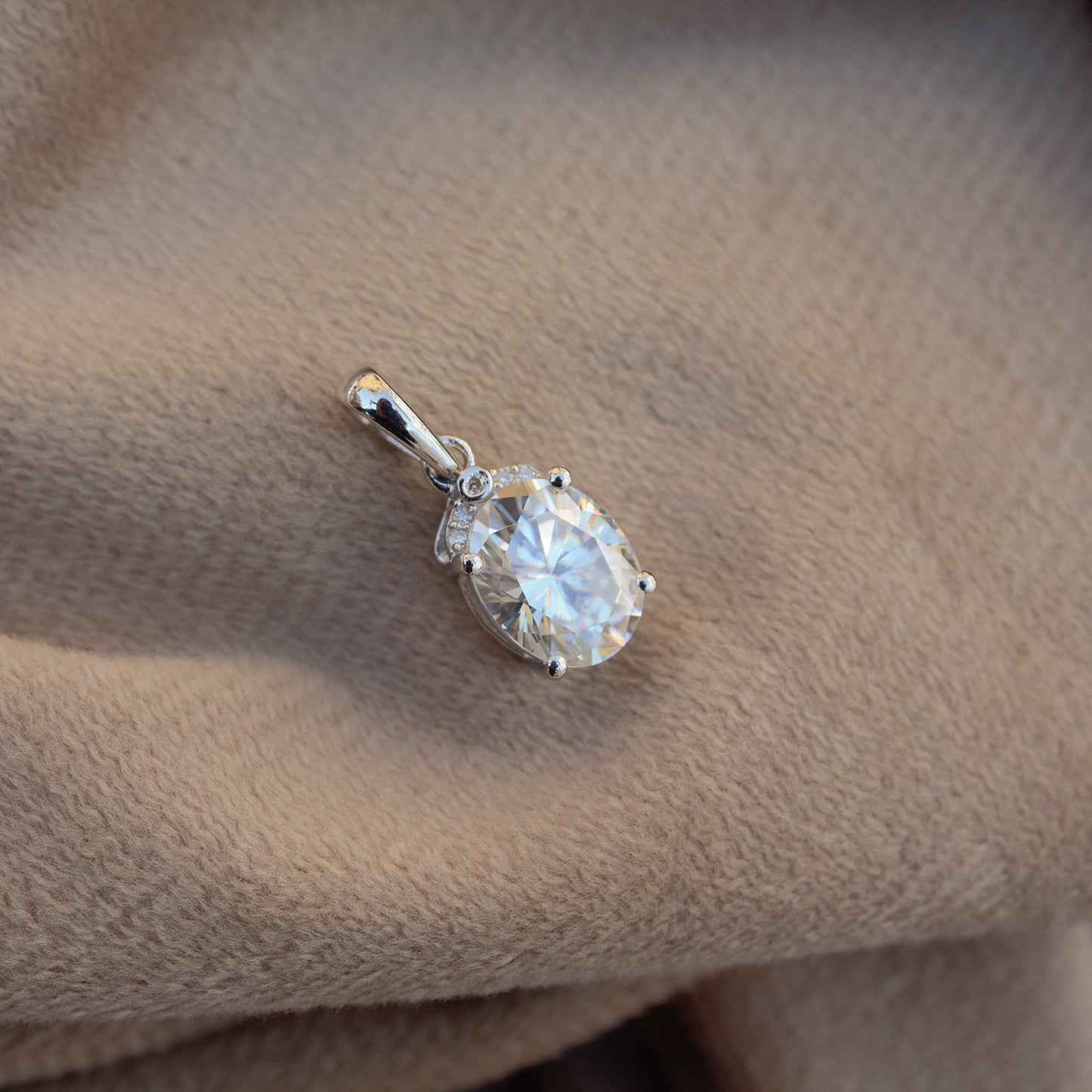 Oval Moissanite Silver Pendant, Solitaire White Stone Pendant, 925 Sterling Silver Sparkling Pendant, Classic Silver Pendant Jewelry for Her