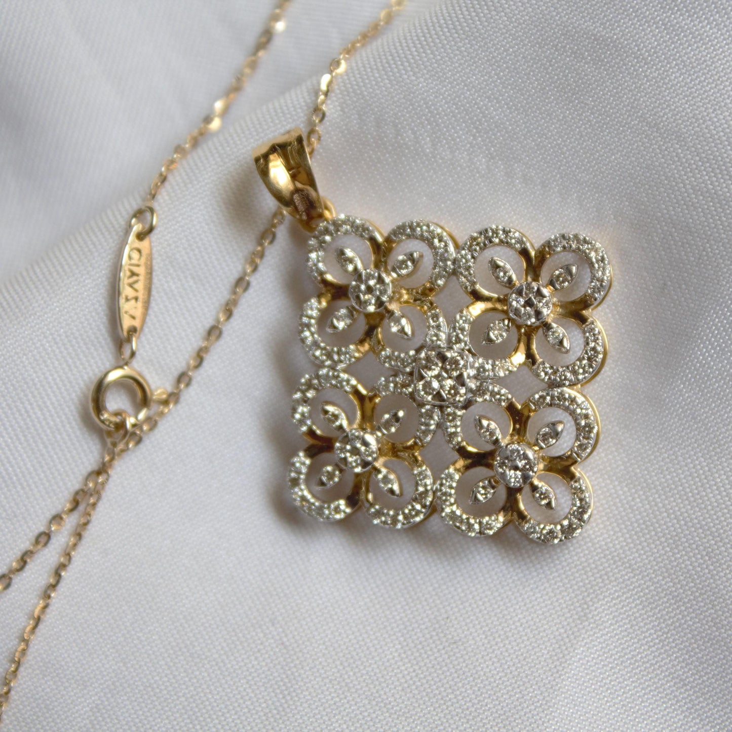 Designer Gold Diamond Jewelry Set, 18k Yellow Gold Chain Pendant with Stud Earrings, Clover Diamond Jewelry, Wedding Jewelry Gift for Bride