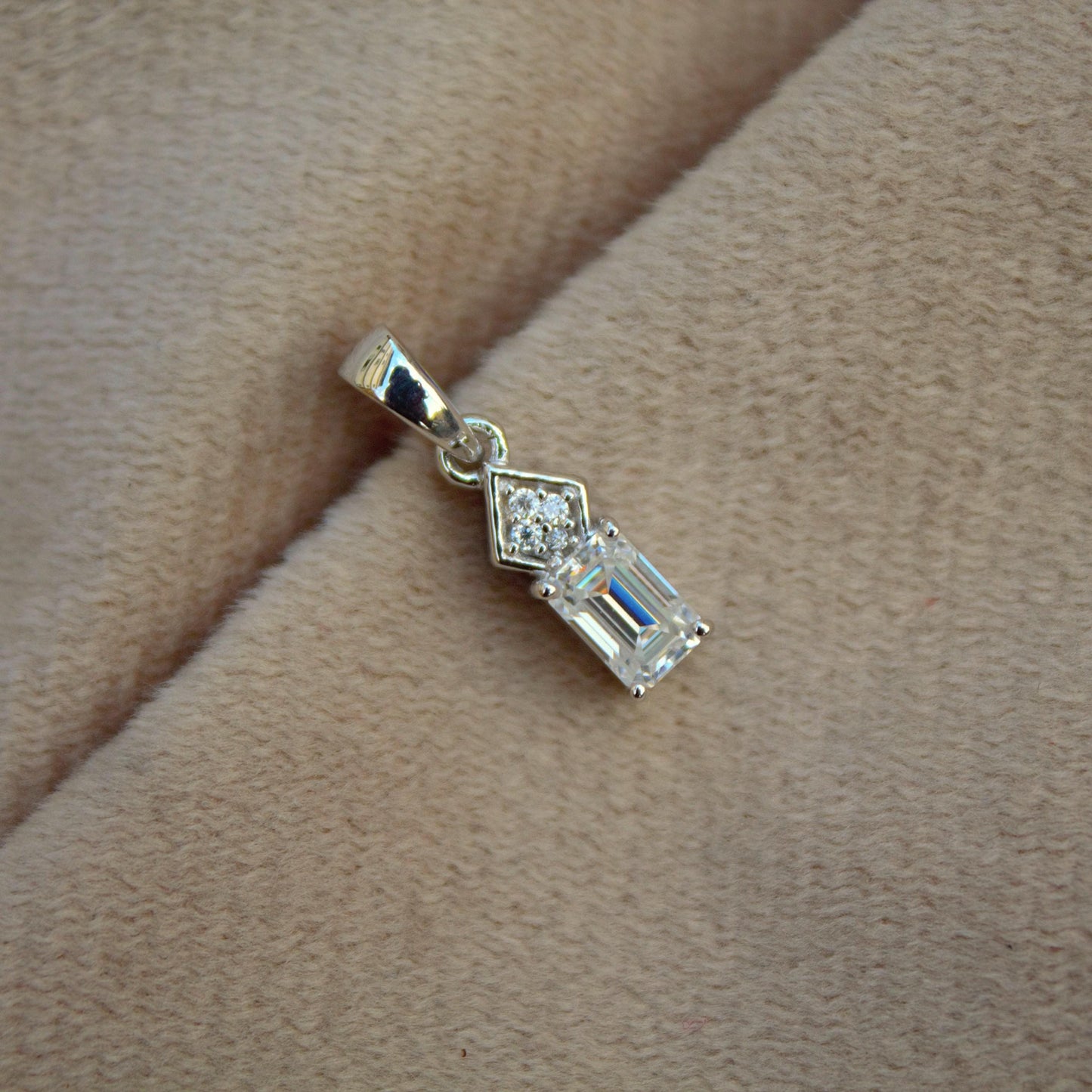 Emerald Cut Silver Charm Pendant, Colorless Moissanite Dainty Pendant, 925 Sterling Silver Jewelry, Tiny Pendant, White Moissanite Jewelry