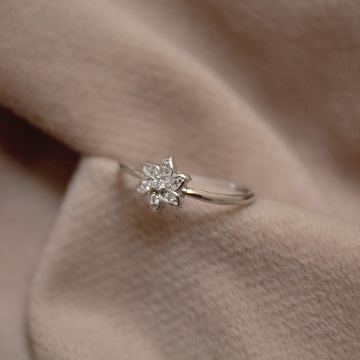 Round Cubic Zirconia Ring in 925 Sterling Silver, Handmade Lightweight Jewelry, Flower Design Beautiful Graduation Gift for Daughter