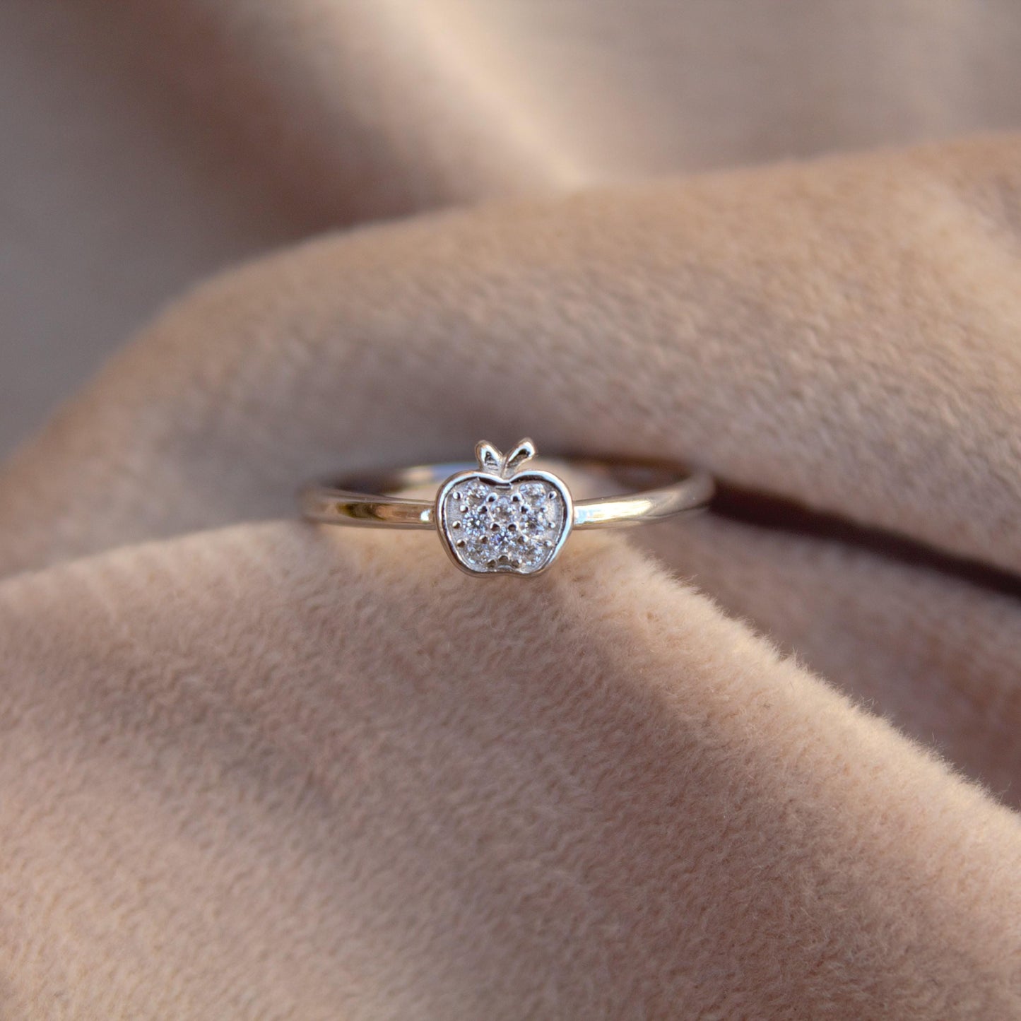 Dainty Apple Stacking Ring, Silver Minimalist Ring, Delicate Ring for Her, Apple Shape Ring, Wholesale Silver Jewelry, Gift for Daughter