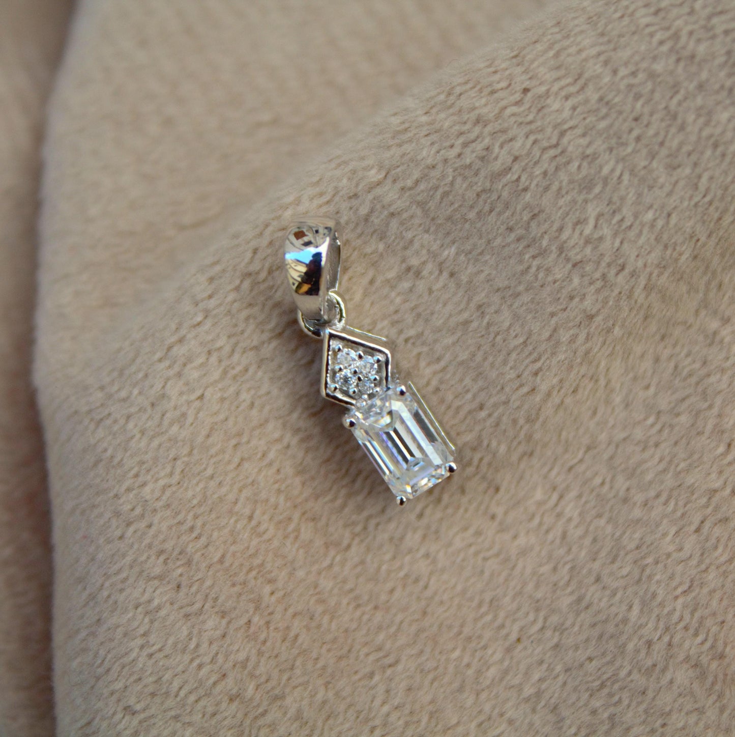 Emerald Cut Silver Charm Pendant, Colorless Moissanite Dainty Pendant, 925 Sterling Silver Jewelry, Tiny Pendant, White Moissanite Jewelry
