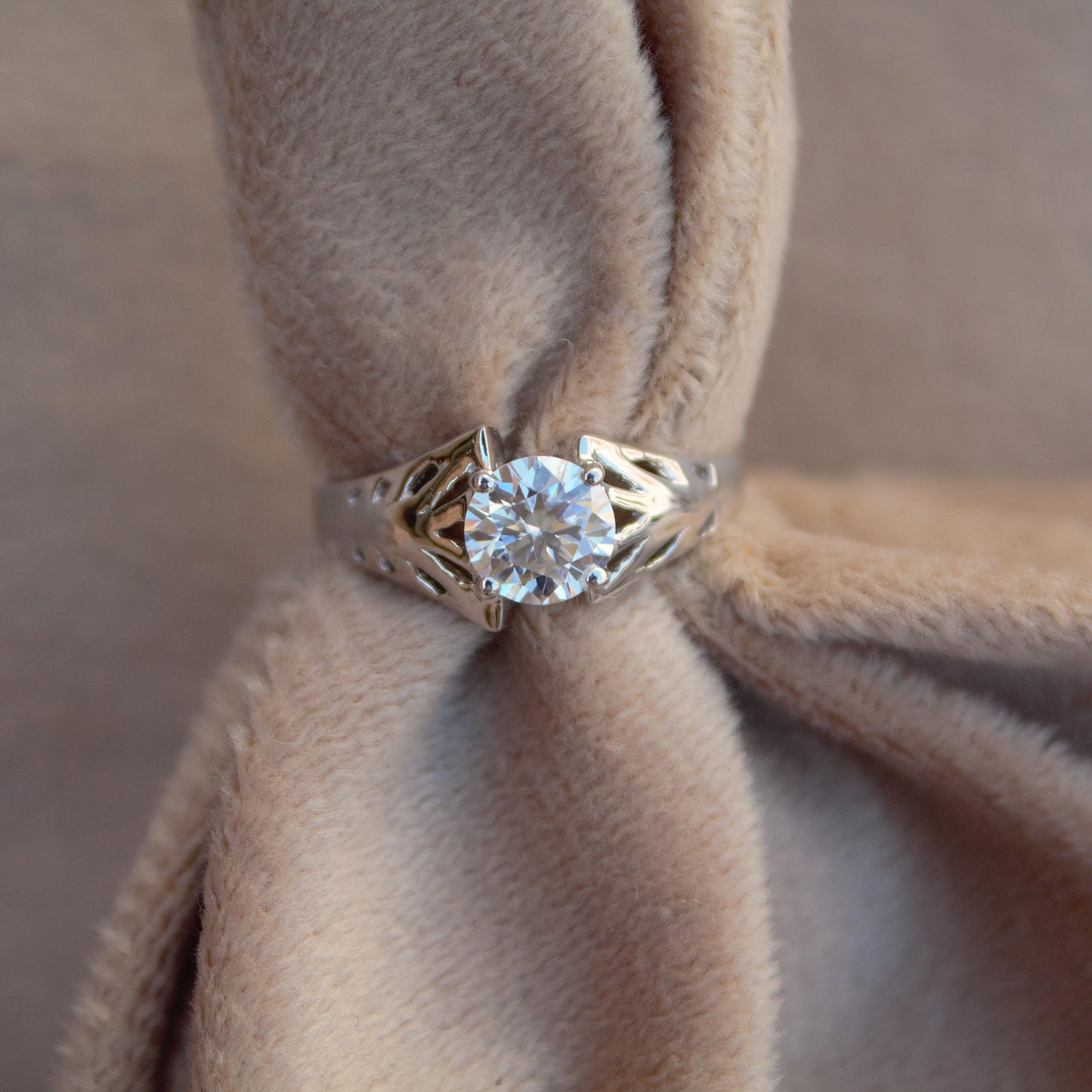 Round Cut Moissanite Stone Ring, 925 Sterling Silver Delicate Ring, Vintage Art Deco Ring, Statement Silver Ring, Prefect Anniversary Gift