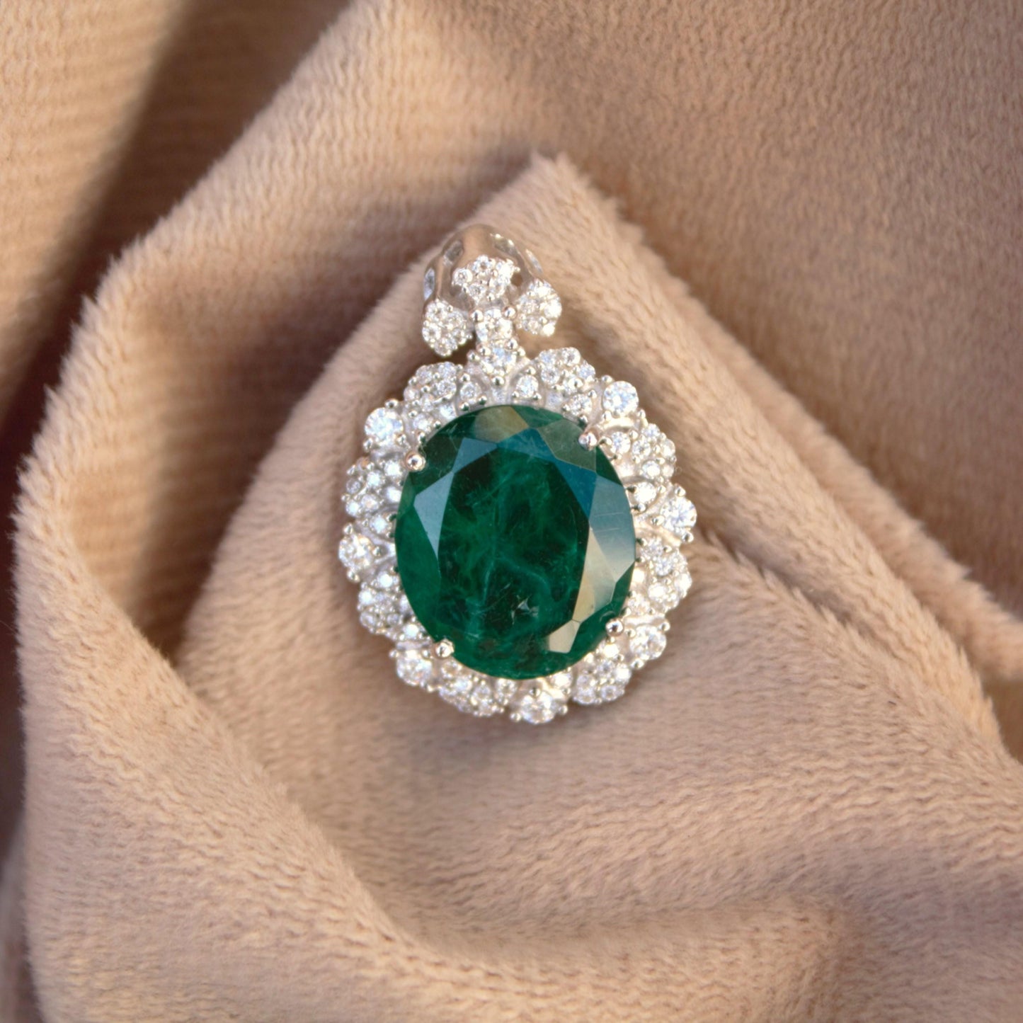 Moissanite with Green Emerald Inclusion Pendant, Oval Shape Prong Set Pendant, Statement Halo Pendant, Green Gemstone Jewelry for Her