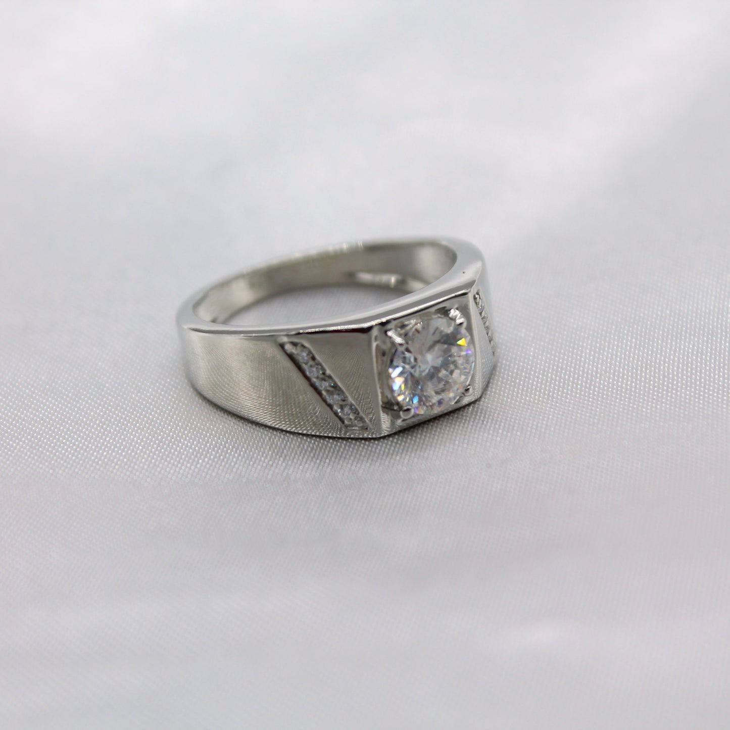 6.5 MM Round Cut Moissanite Ring, Anniversary Ring For Men, Statement Men's Moissanite Ring, Prong Setting Ring, Perfect Gift for Christmas