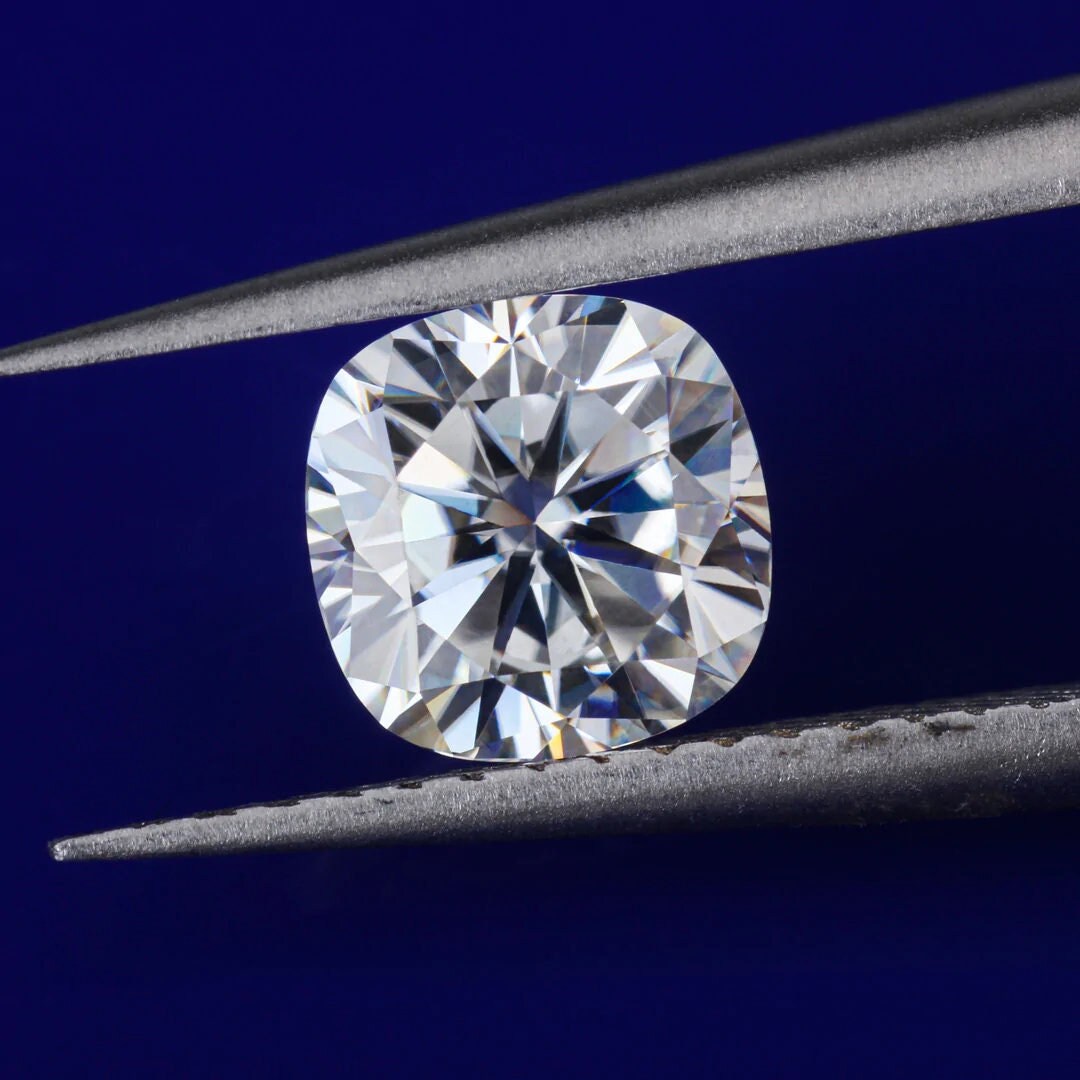5 carat Cushion Shape Moissanite - 10 MM Moissanite for Jewelry Making - D Color VVS1 Alternative Diamond Stone with GRA Certificate