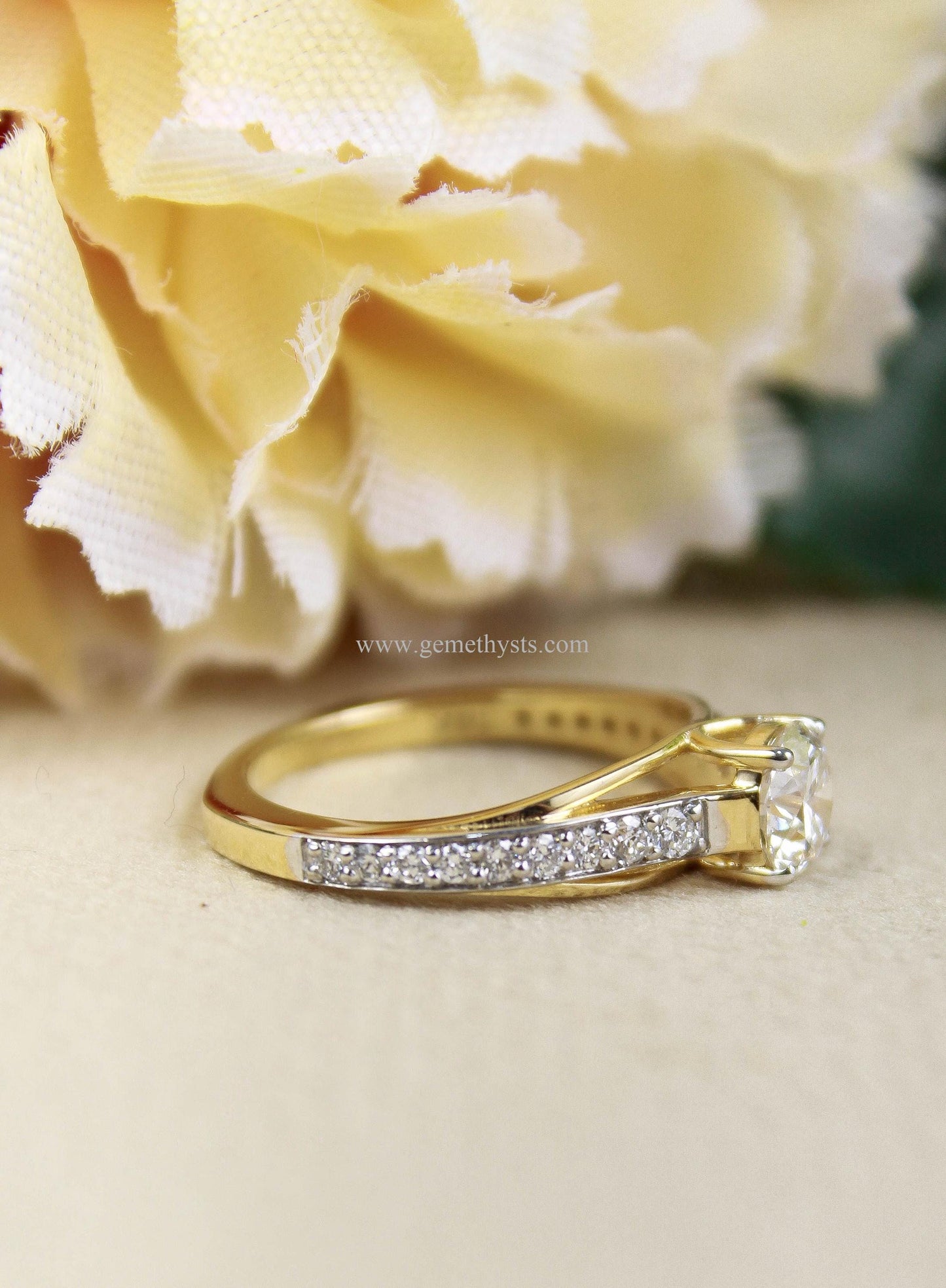 Round Diamond Gold Ring, Solitaire Engagement Ring for Women, 10K/14K/18K Gold Ring, Handcrafted Ring, Customizable Anniversary Ring 1 Carat