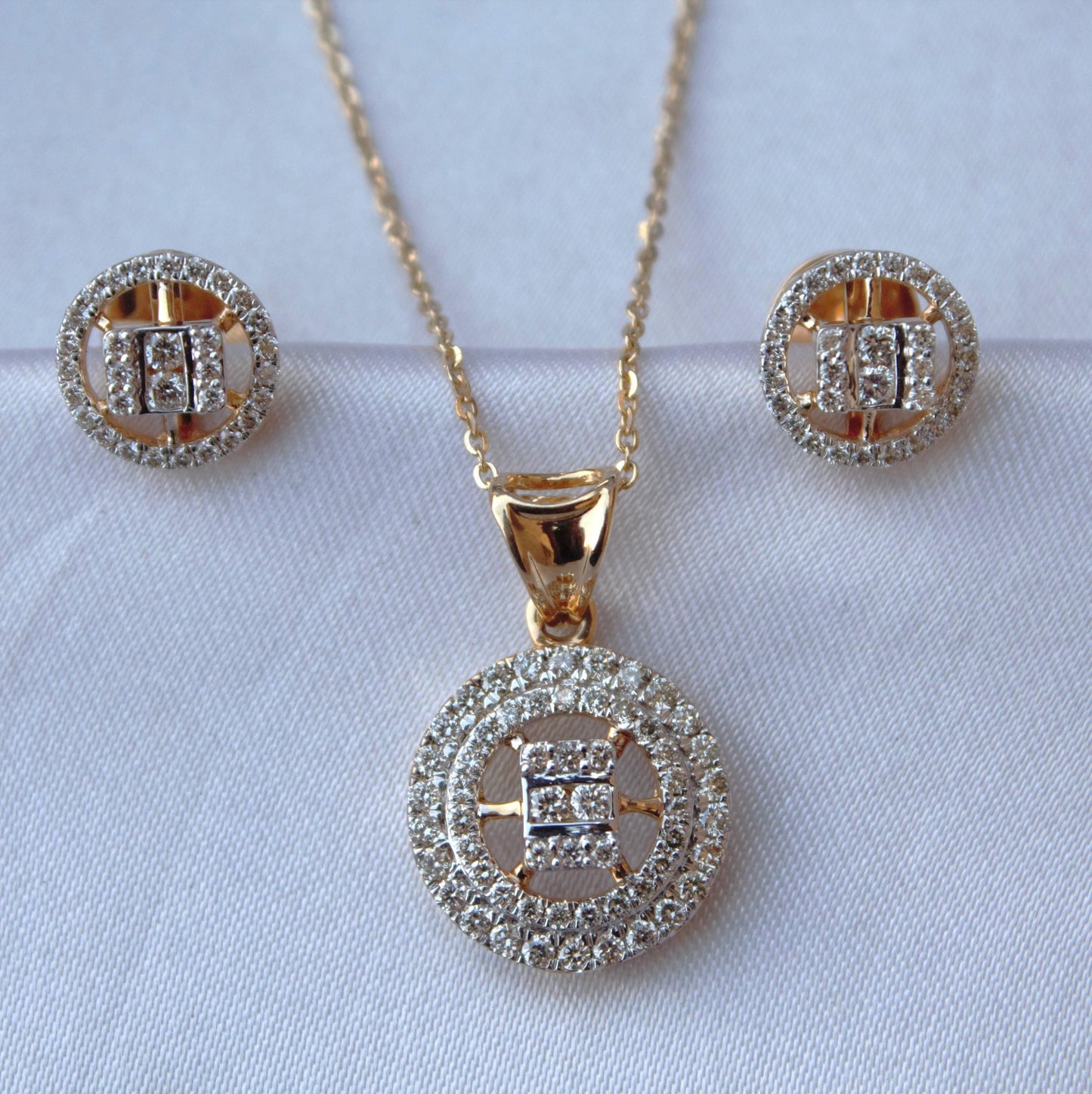 4.04 gram Necklace with 3.31 gram Earrings Set, Pendant Chain with Lightweight Earrings, High Quality Diamond Necklace Earring Set