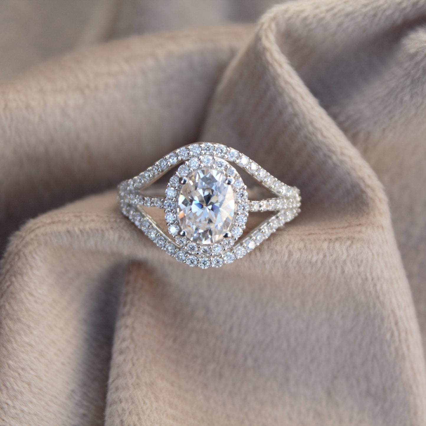 Designer Moissanite Silver Ring, 925 Sterling Silver Statement Ring for Women, Oval Cut Stone Ring, Engagement Ring for Women, Wedding Gift