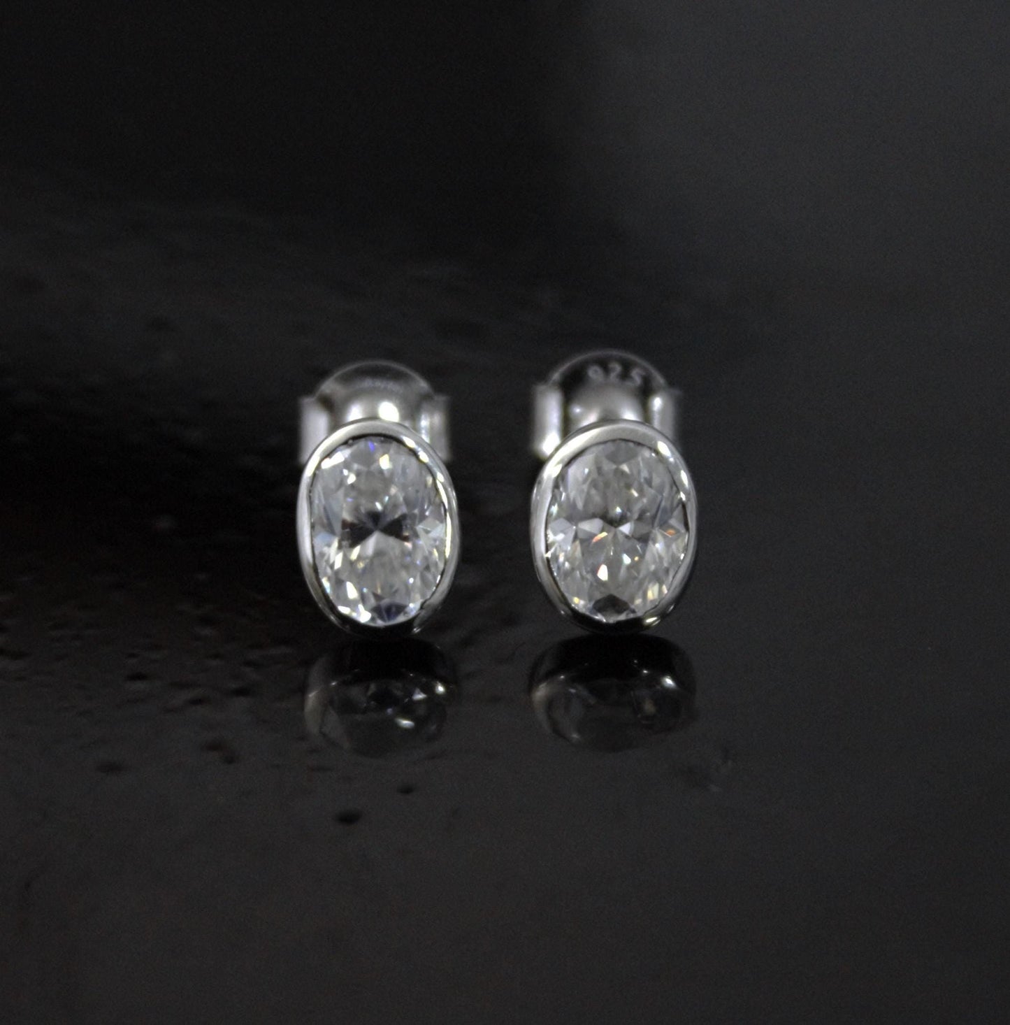 Minimalist Oval Cut Moissanite Stone Stud Earrings, 925 Sterling Silver Earrings, Lightweight Moissanite Stud Earring, Perfect Gift for Wife