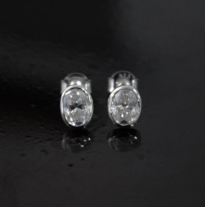 Minimalist Oval Cut Moissanite Stone Stud Earrings, 925 Sterling Silver Earrings, Lightweight Moissanite Stud Earring, Perfect Gift for Wife