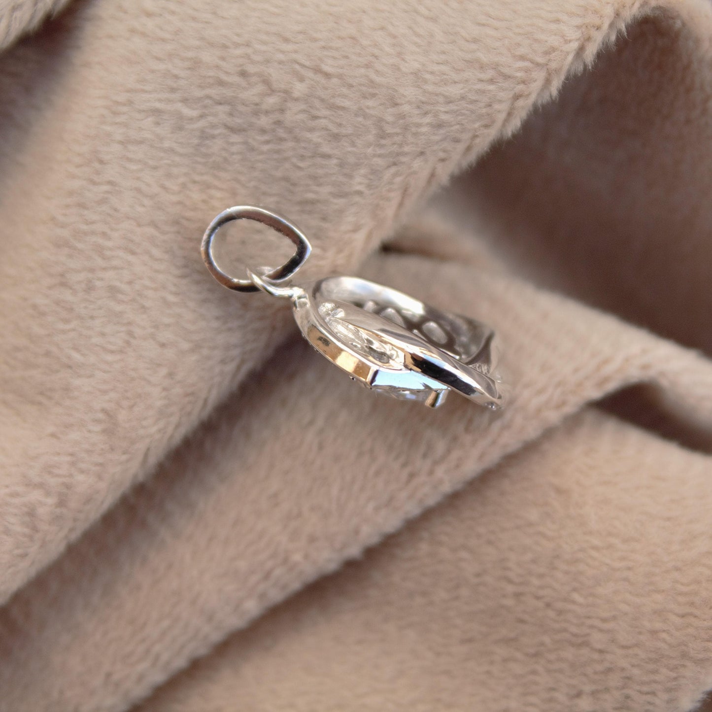 Solitaire Round Cut Halo Pendant, 925 Sterling Silver Moissanite Charm Pendant for Women, Minimalist Silver Pendant, Perfect Graduation Gift