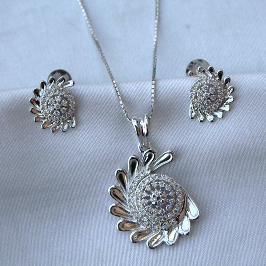 Real Diamond 18K Gold Necklace Set, IGI Certified Diamond Jewelry Set, Chain Pendant Necklace with Stud Earrings, Designer Diamond Jewelry