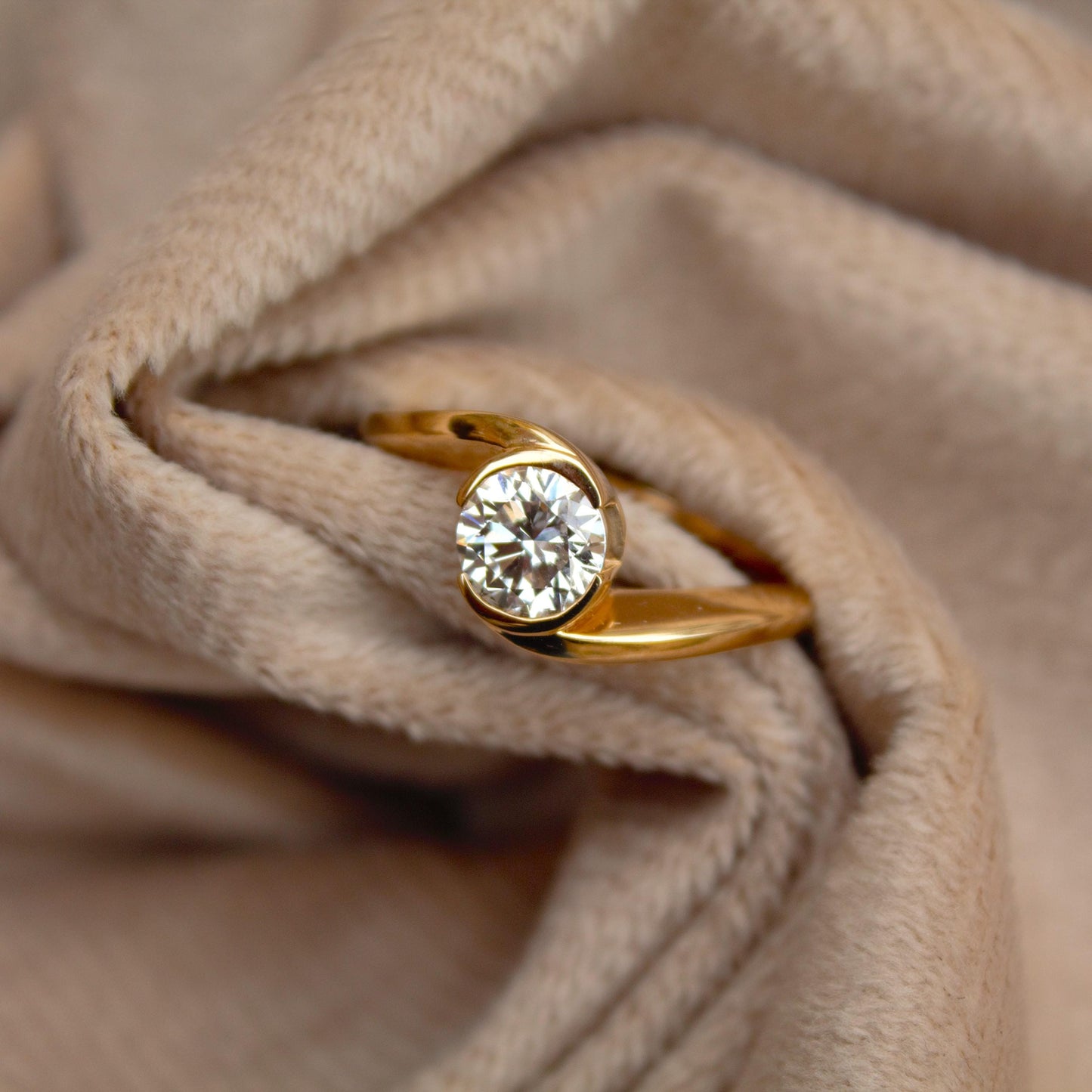 0.90 Carat Lab Grown Diamond Ring, US 6.25 Solid 14K Gold Ring, Perfect for Engagement or Wedding Gift, Statement Gold Ring for Women