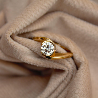 0.90 Carat Lab Grown Diamond Ring, US 6.25 Solid 14K Gold Ring, Perfect for Engagement or Wedding Gift, Statement Gold Ring for Women