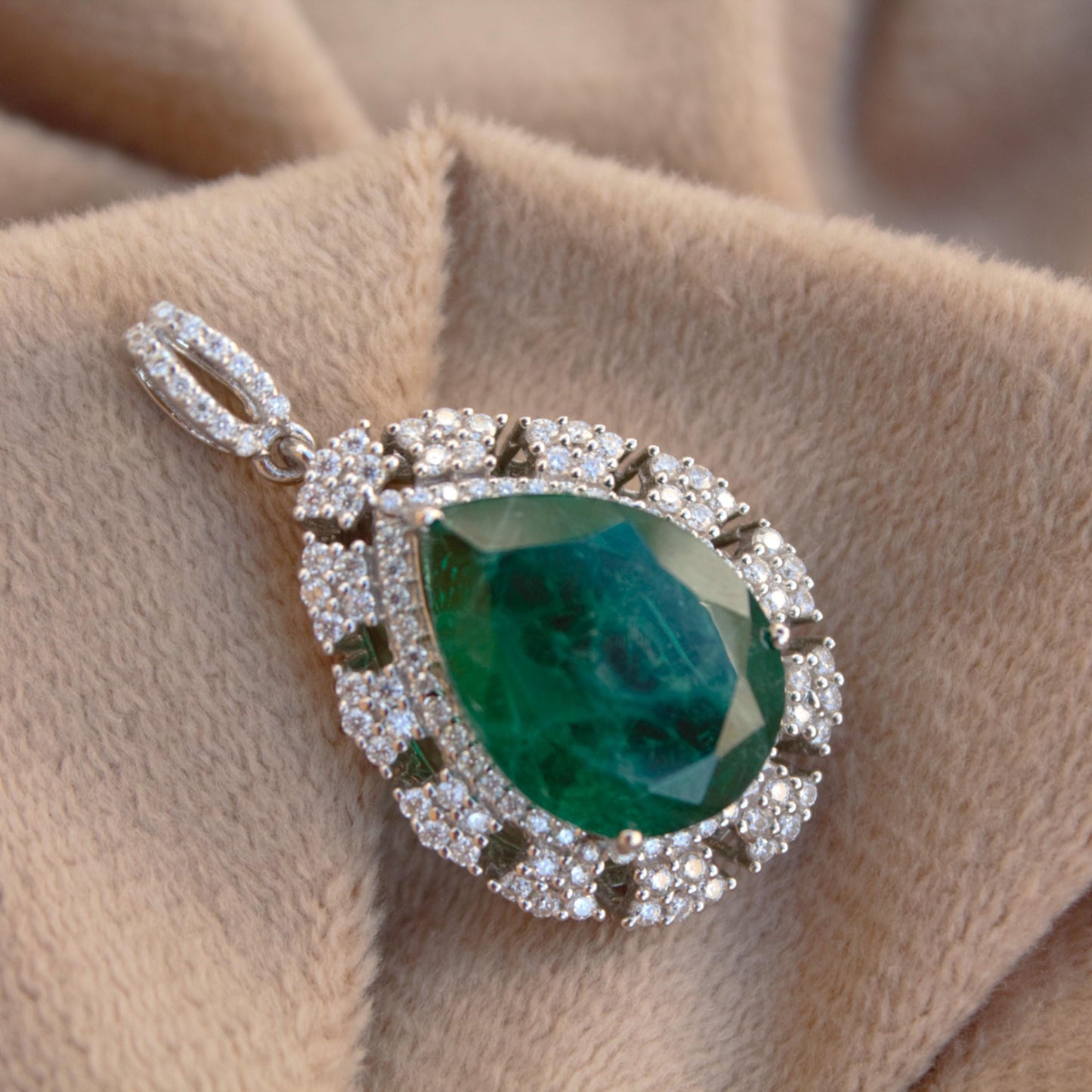 Pear Cut Green Emerald Inclusion with Moissanite Pendant, 925 Sterling Silver Statement Pendant, Delicate Green Stone Pendant for Chain