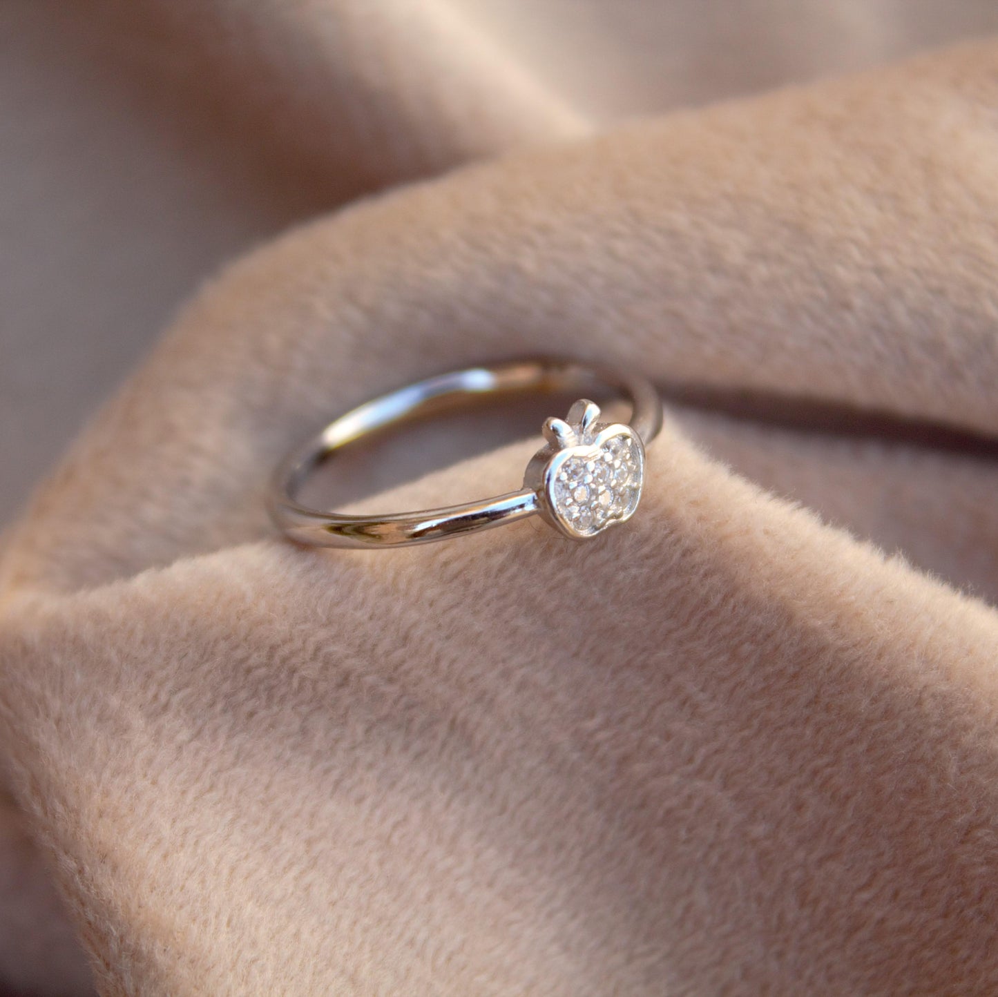 Dainty Apple Stacking Ring, Silver Minimalist Ring, Delicate Ring for Her, Apple Shape Ring, Wholesale Silver Jewelry, Gift for Daughter