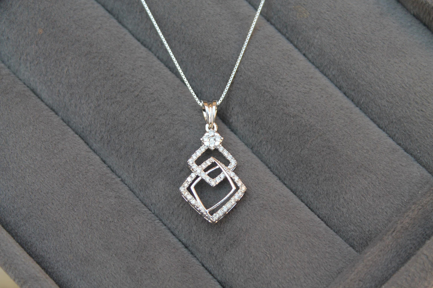 Diamond Gold Necklace with Earrings, 18K Gold Jewelry Set, Designer Gold Jewelry, Real Diamond Pendant with Chain and Stud Earrings Set