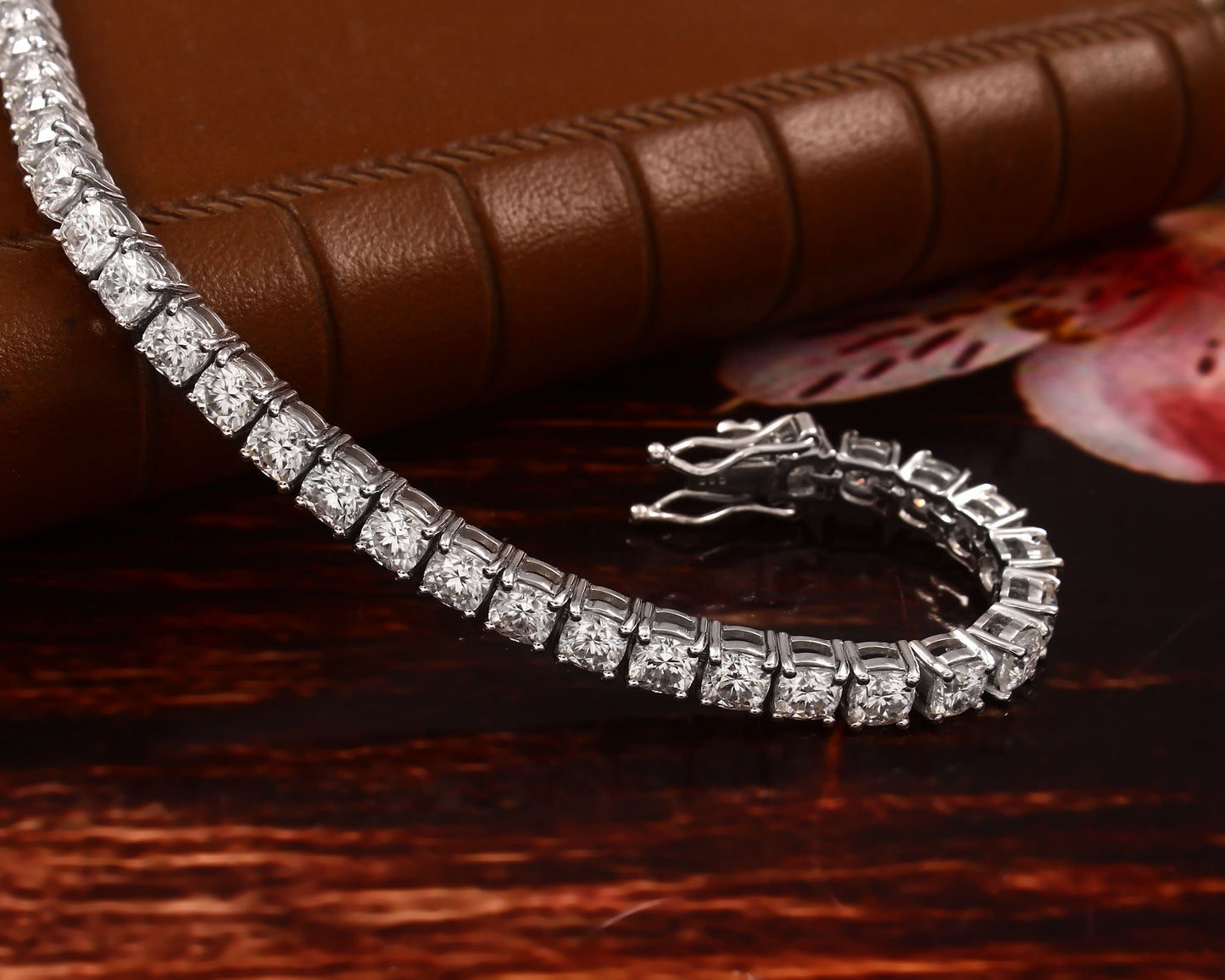 Moissanite Cushion Cut Bracelet, 14k/18k Solid Gold Bracelet, Infinity Tennis Bracelet, Minimalist Bracelet, Wedding Bracelet for Bride