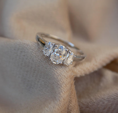 Oval Cut Stone Statement Ring for Her, White Moissanite Three Stone Ring, Oval Shape Ring, Anniversary Ring for Wife, Moissanite Jewelry