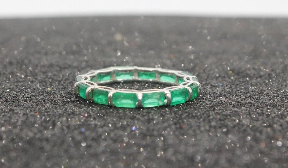 Natural Emerald Eternity Band,14K-18K Solid Gold Ring, Customizable Ring, Engagement Band for Her, Statement Wedding Ring, Green Stone Ring