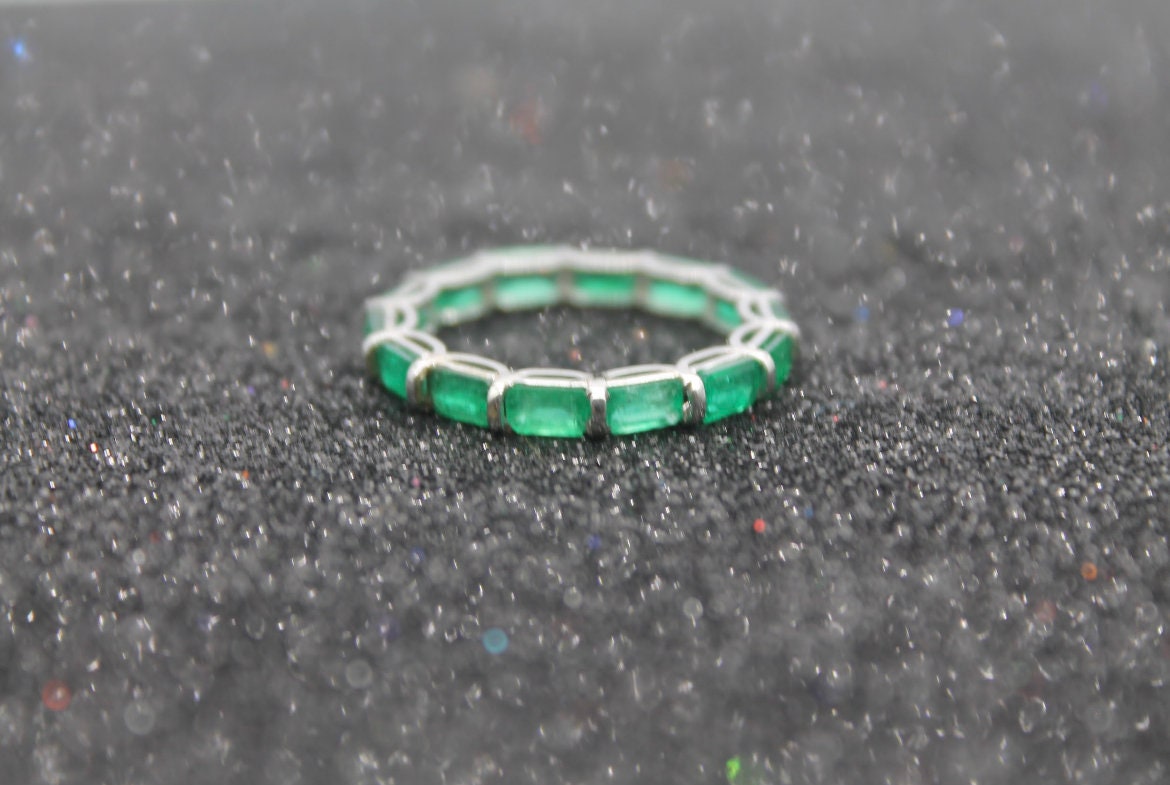 Natural Emerald Eternity Band,14K-18K Solid Gold Ring, Customizable Ring, Engagement Band for Her, Statement Wedding Ring, Green Stone Ring