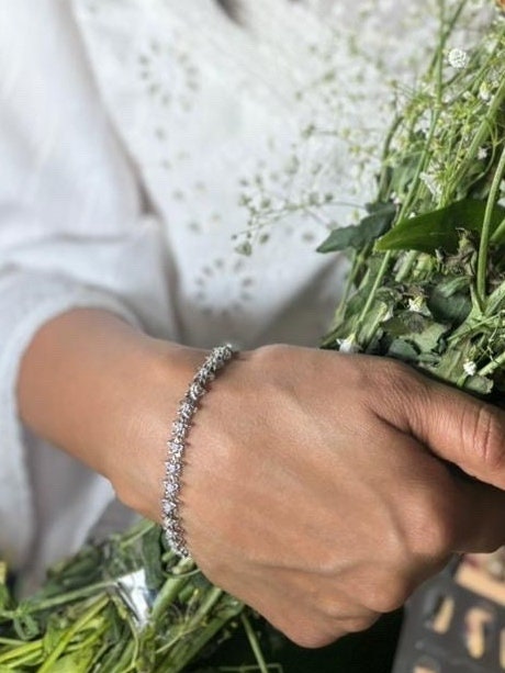 Star Bracelet With Round Moissanite, Dainty Minimalist Bracelet, 925 Sterling Silver Moissanite Bracelet, Designer Bracelet Gift for Bride