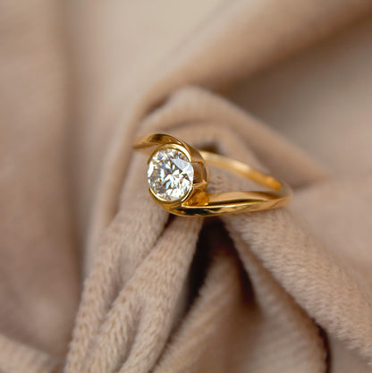 0.90 Carat Lab Grown Diamond Ring, US 6.25 Solid 14K Gold Ring, Perfect for Engagement or Wedding Gift, Statement Gold Ring for Women