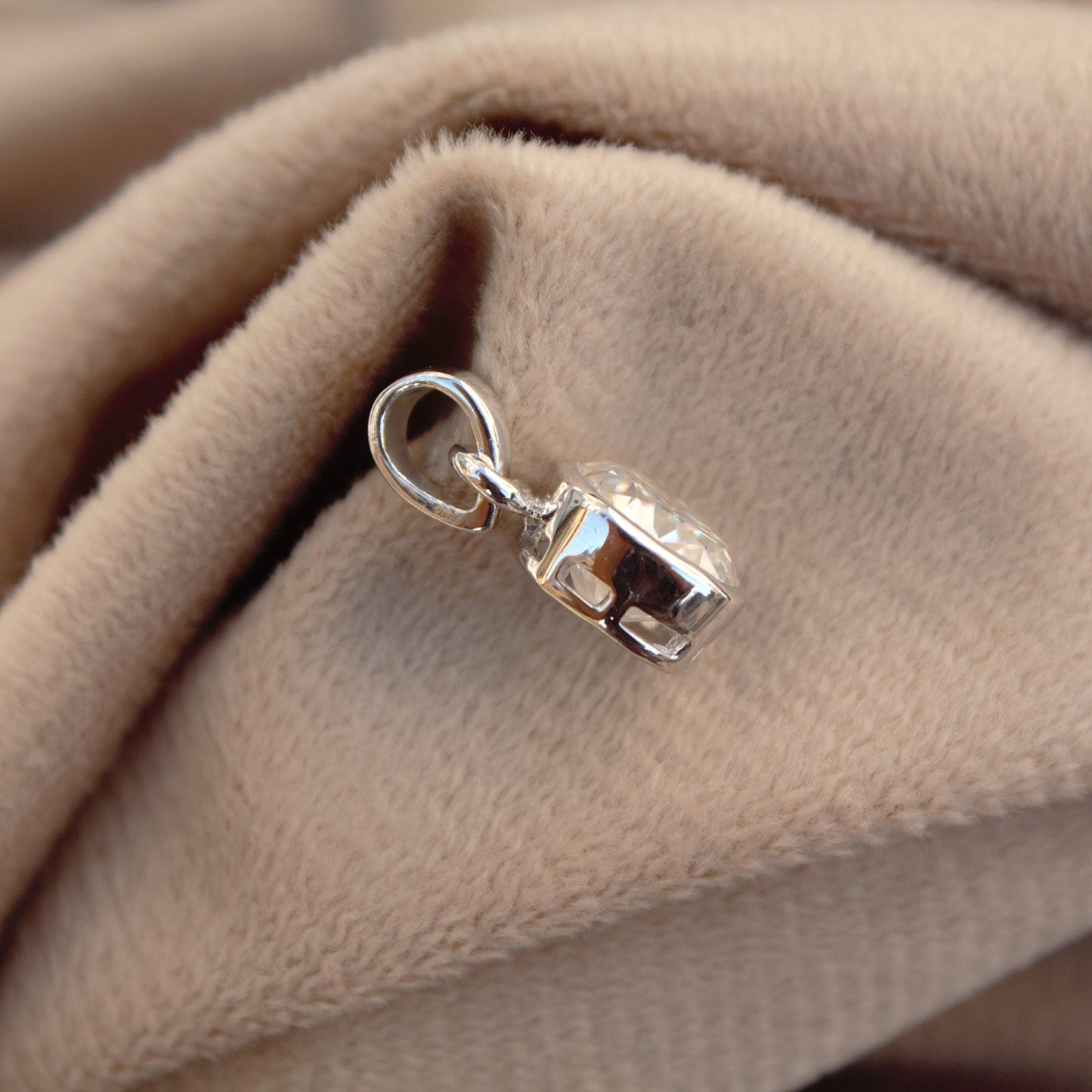 Cushion Cut Moissanite 925 Sterling Silver Pendant, Faceted Cut Stone Pendant, Dainty White Stone Jewelry, Perfect Gift for Men and Women