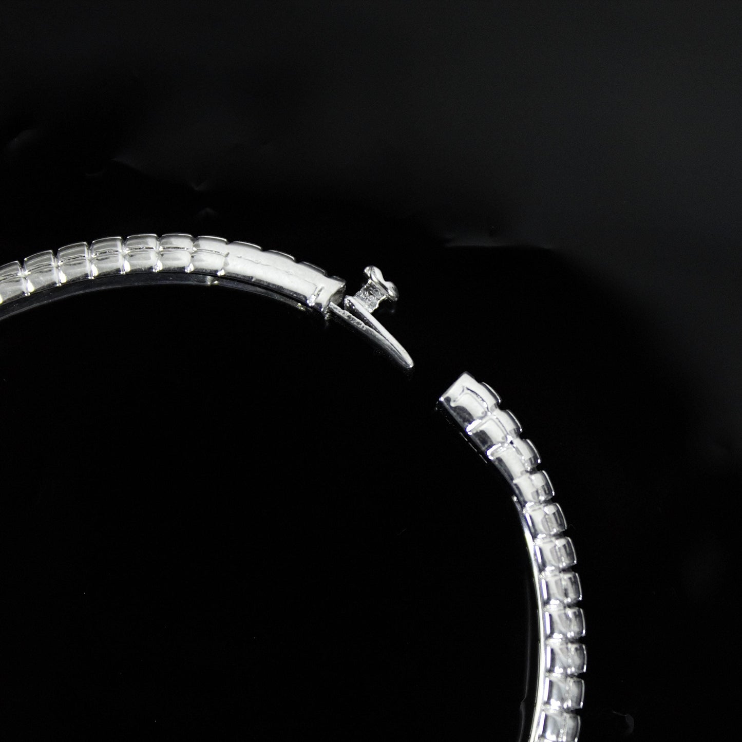 Moissanite Silver Bangle Bracelet For Engagement Gift, 925 Sterling Silver Bracelet Bangle, Delicate Hinged Bracelet,Station Bangle Bracelet