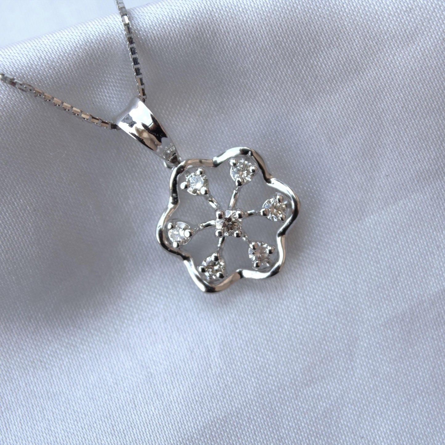 Floral Shape Solitaire Diamond Necklace Earrings Set,18k White Gold Real Diamond Jewelry Set, Chain Pendant with Stud Earrings, Gift for Her