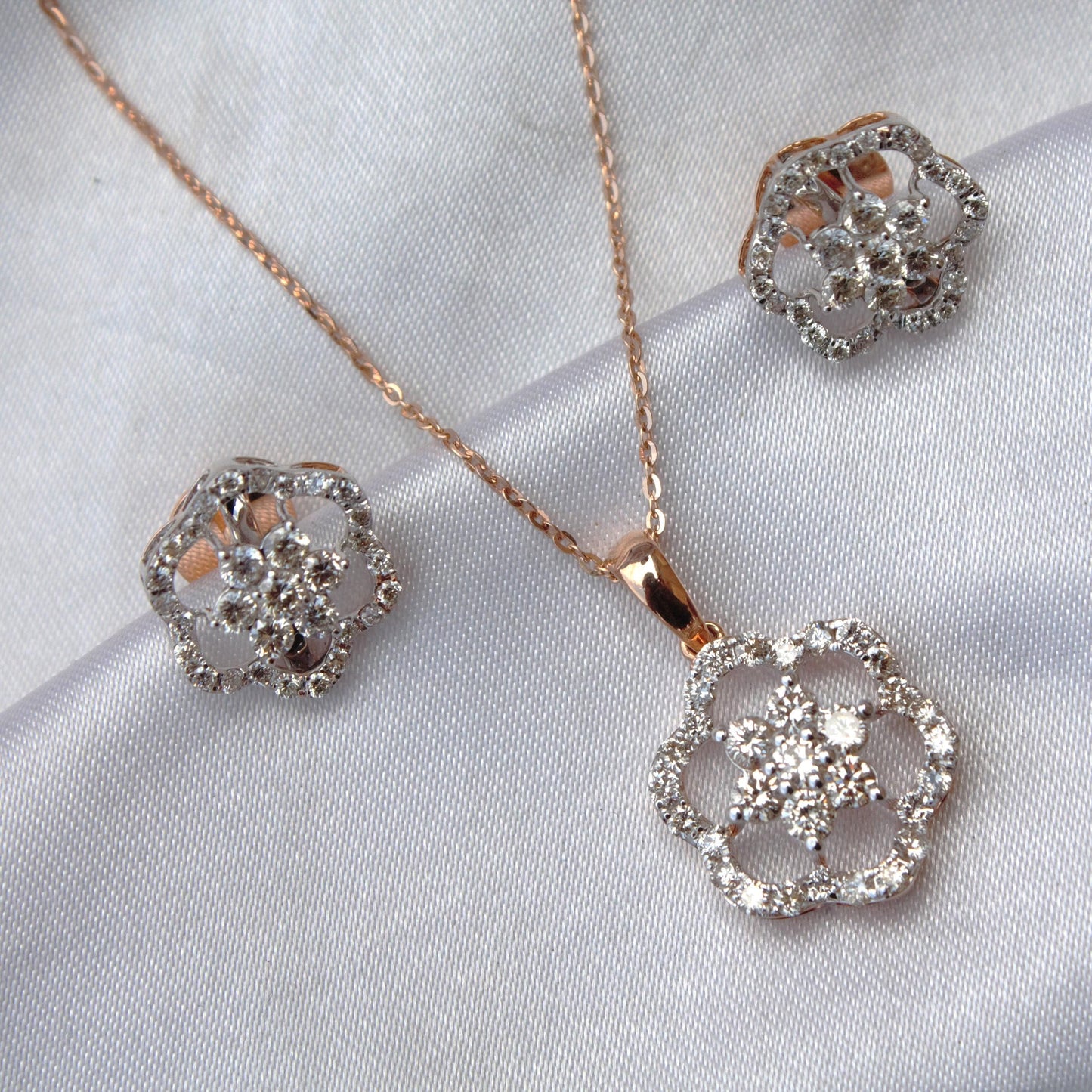 Floral Shape Gold Diamond Jewelry Set, 18k Rose Gold Chain Pendant with Stud Earrings, Real Diamond Bridal Jewelry Set for Wedding Gift