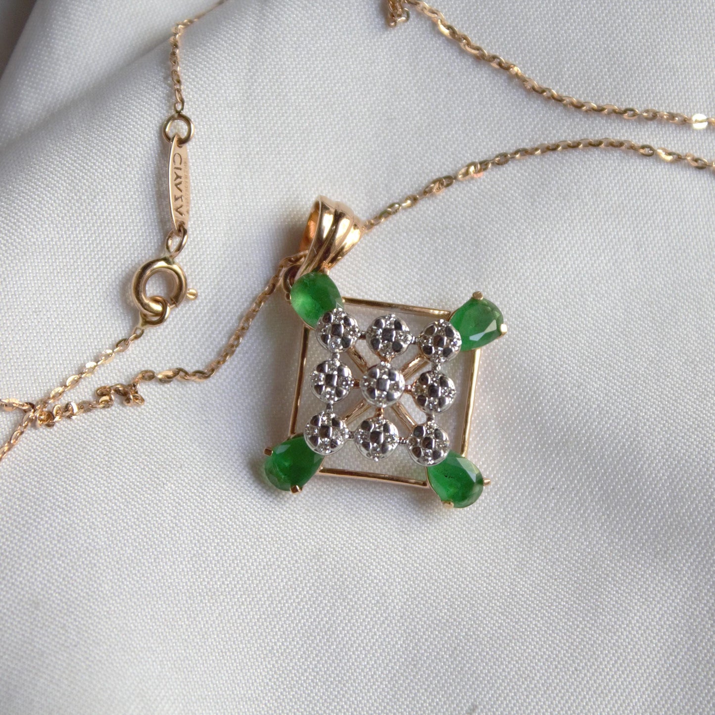 18K Gold Diamond Stud Earrings and Necklace, Charm Handmade Bridal Jewelry Set, Green Emerald Jewelry, Minimalist Wedding Gift for Women