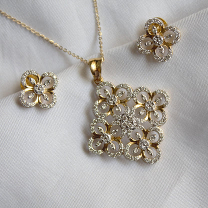 Designer Gold Diamond Jewelry Set, 18k Yellow Gold Chain Pendant with Stud Earrings, Clover Diamond Jewelry, Wedding Jewelry Gift for Bride